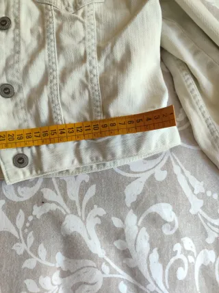 Cazadora vaquera Hollister beige mujer