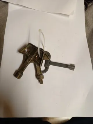 Llaves Cuadros Eléctricos