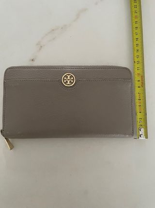 Monedero Tory Burch (color topo), comprado 300$