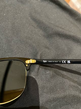 Gafas de Sol Ray-Ban Clubmaster Negras Doradas