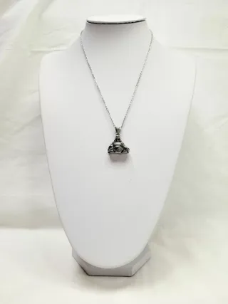 Collar Buda macizo de Acero inoxidable quirúrgico.