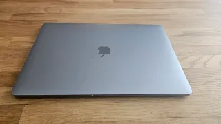 MacBook Pro 15,4 16GB RAM 512gb Disco