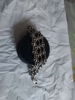 Cadena de plata.50 cm.por 5 cm.