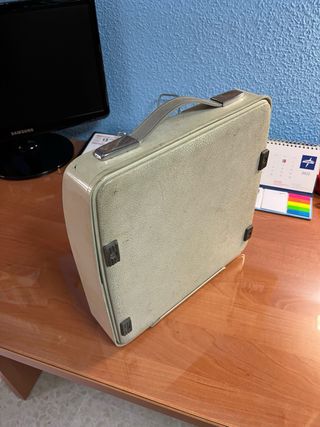 Máquina de escribir Hermes Baby maletín color gris