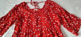 Vestido Amichi Rojo Estampado y como nuevo.