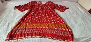 Vestido Amichi Rojo Estampado y como nuevo.