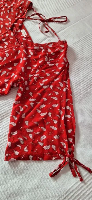 Vestido Amichi Rojo Estampado y como nuevo.