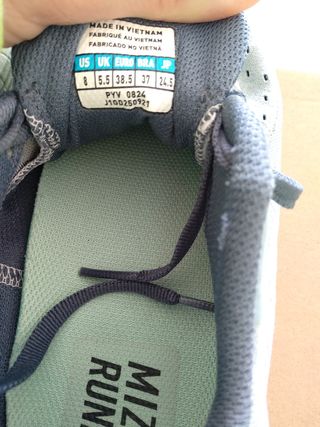 Mizuno waveskyrise 6