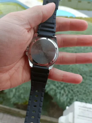 Casio Marlin Negro y Dorado