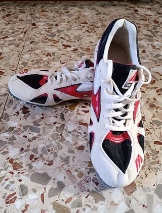 Zapatillas Mizuno Atletismo (con clavos)