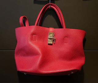 Bolso rojo de piel sintéticas 30x23