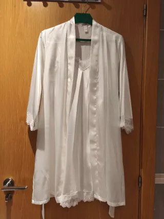 Conjunto camisón y bata novia