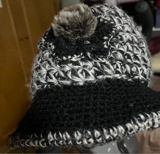 Gorro lana mujer blanco y  negro ,