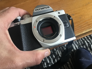 Olympus OM-D E-M10 Mark II + Objetivo 40-150