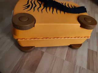 Maleta Trunki infantil naranja NUEVA