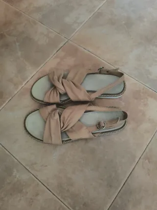 Sandalias niña beige talla 36