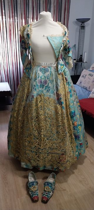 Traje de Fallera Oro y Multicolor