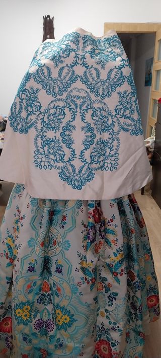 Traje de Fallera Oro y Multicolor