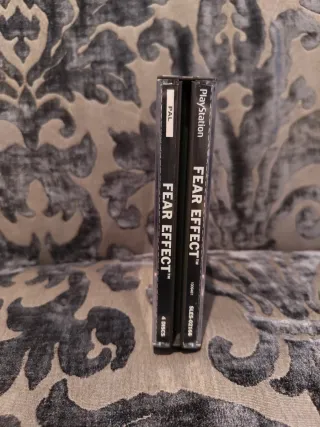 Fear Effect PS1 PAL España Italia Completo