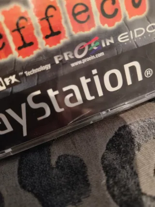 Fear Effect PS1 PAL España Italia Completo