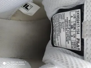 Zapatillas Fila Niña Blancas y Rosas