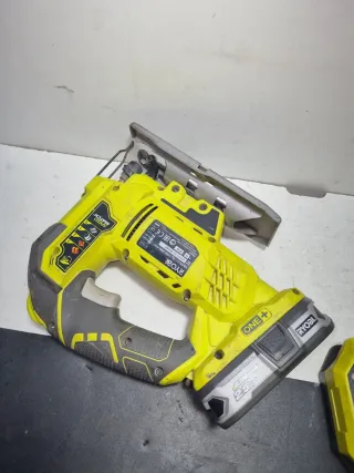 Caladora Ryobi a Batería