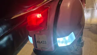 Moto Eléctrica Rosa Estilo Vespa