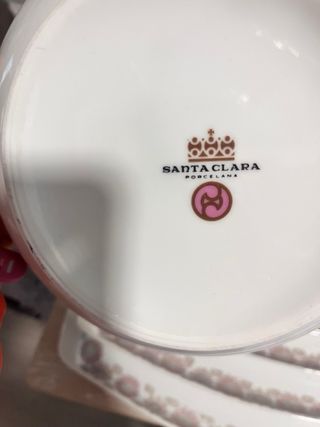 Fuentes y ensaladera floral