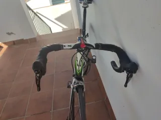 Bicicleta de carretera BH