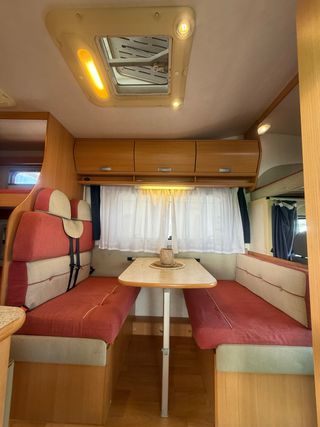 Autocaravana 6 plazas/aire/toldo/placa