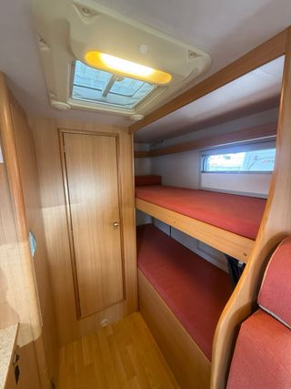 Autocaravana 6 plazas/aire/toldo/placa