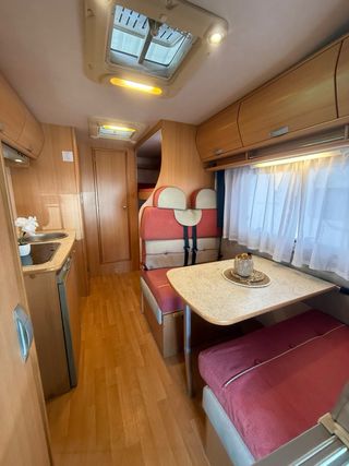 Autocaravana 6 plazas/aire/toldo/placa