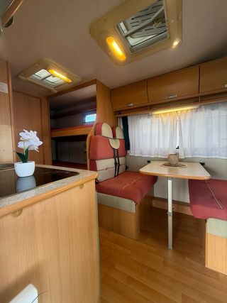 Autocaravana 6 plazas/aire/toldo/placa