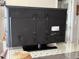 Televisor con soporte pared Philips 42PFL3208H