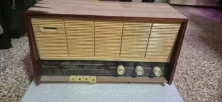 Radio Philips B4E 25A Antigua no funciona