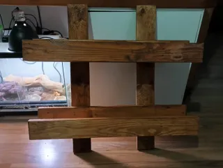 Estantería de madera para exterior