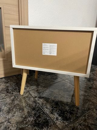 Mesita de Noche Blanca y Madera.