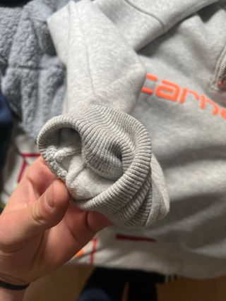 Sudadera Carhartt gris con cremallera