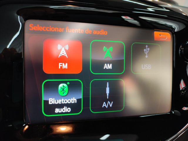 Peugeot 108 Top! Allure 1.2 PureTech 82