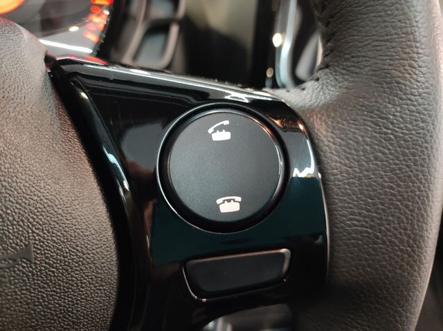 Peugeot 108 Top! Allure 1.2 PureTech 82