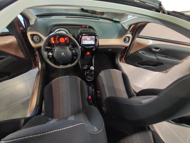 Peugeot 108 Top! Allure 1.2 PureTech 82