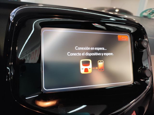 Peugeot 108 Top! Allure 1.2 PureTech 82