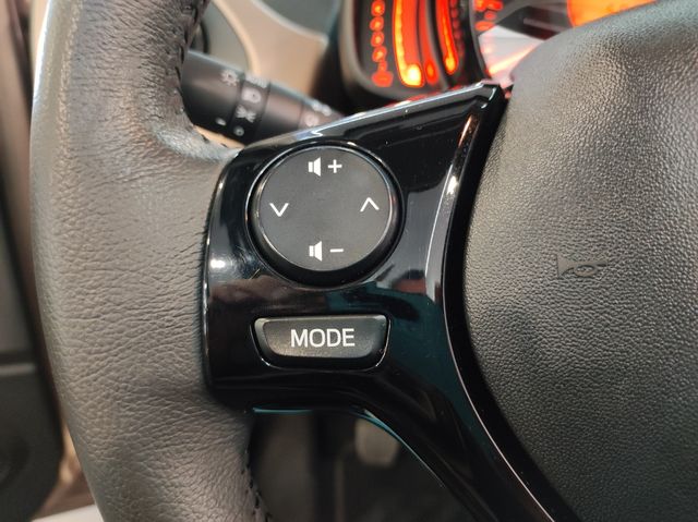 Peugeot 108 Top! Allure 1.2 PureTech 82