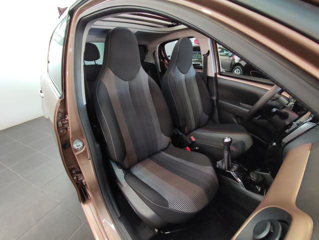 Peugeot 108 Top! Allure 1.2 PureTech 82