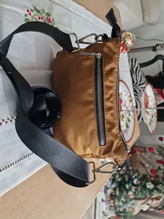 Lote 3 bolsos Parfois (marrón ocre, azul, beige)