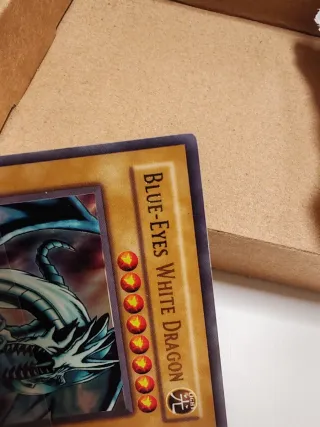 Blue-Eyes White Dragon LOB-001 Yu-Gi-Oh! Carta