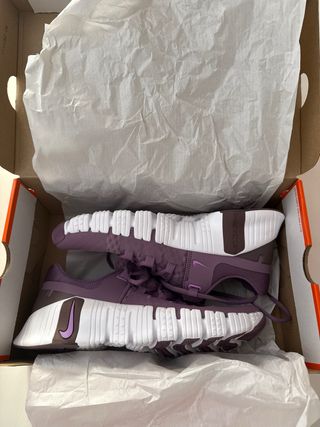 Tenis Nike Free Metcon 5 Morado talla 42.