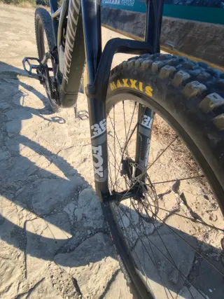 Bicicleta de montaña eléctrica