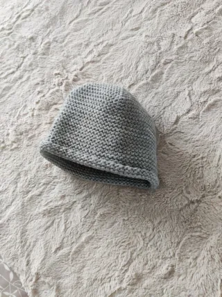 Berretto per bambini grigio in tessuto