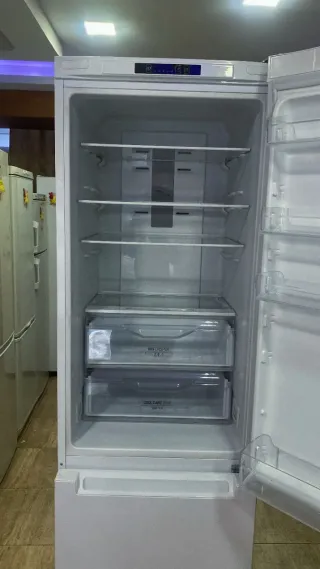 Nevera marca indesit no frost clase A+ + muy buen